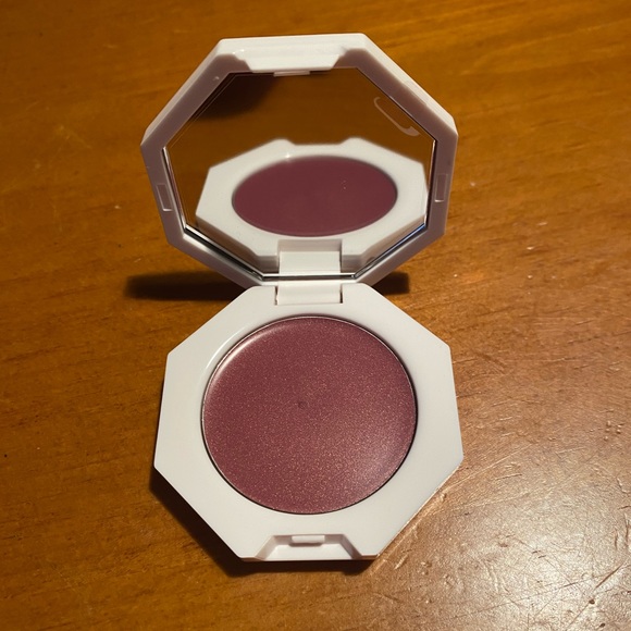 Fenty Cheeks Out Cream Blush Cool Berry - Picture 6 of 16